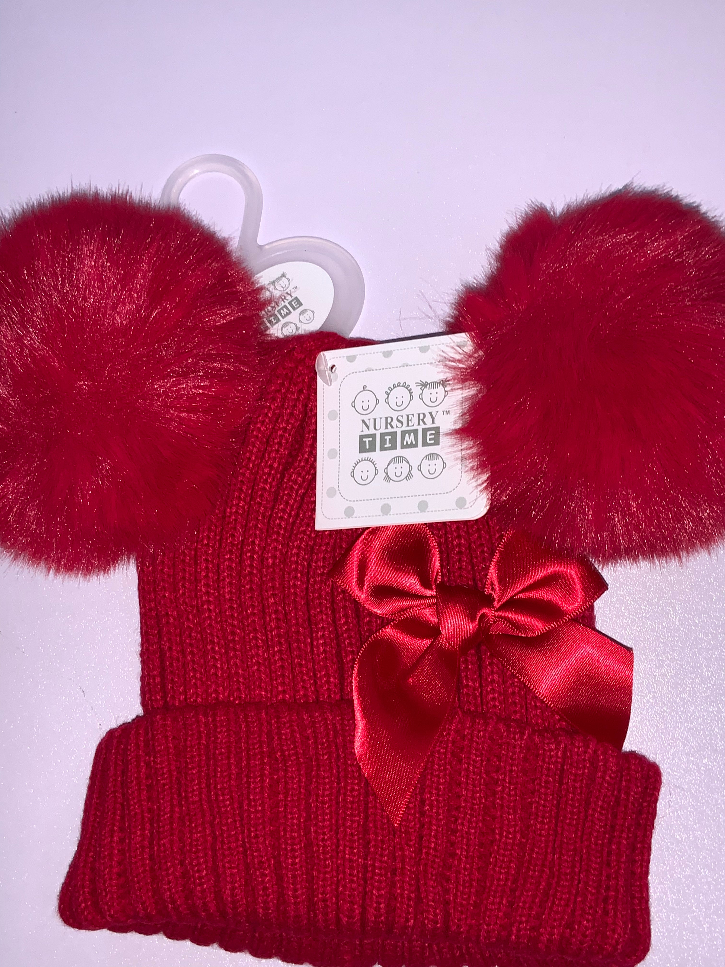 Pom hats.   10231911