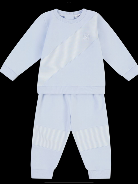 Deolinda boys leisure suit.   08231790