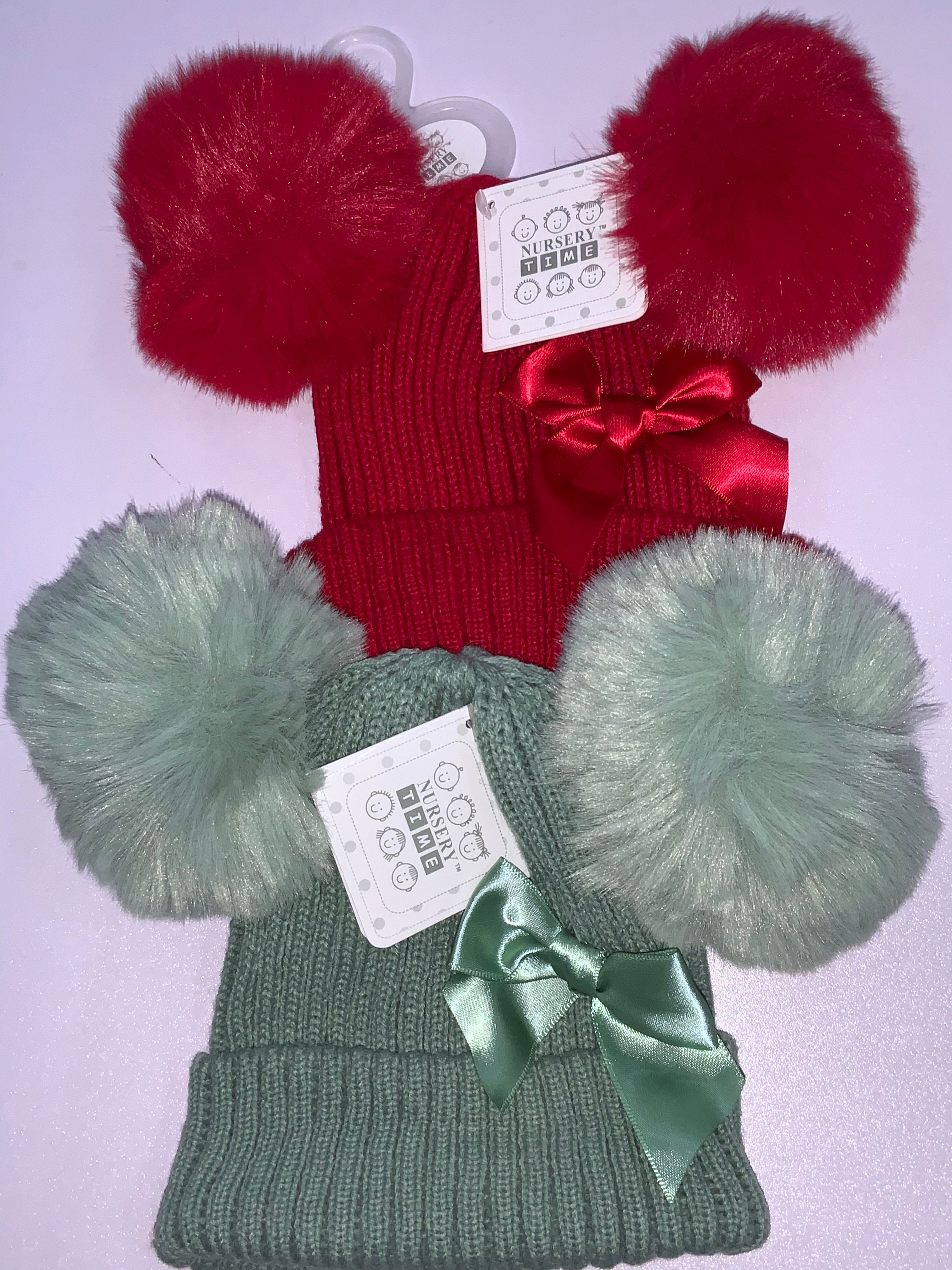 Pom hats.   10231911