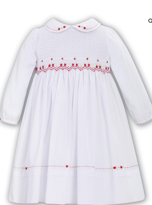 Sarah-louise white smocked dress      09231875