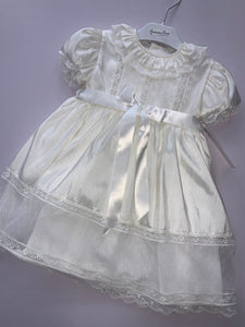 Girls christening dress                0821476