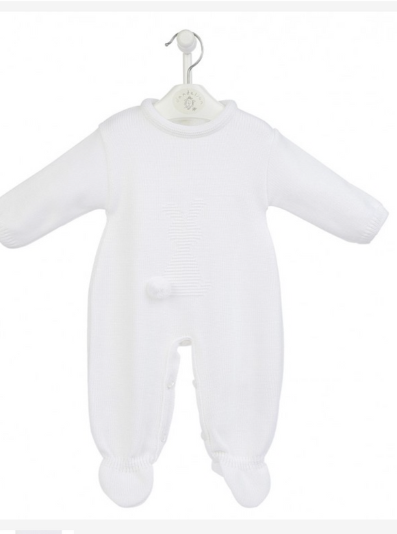 White knitted suit g428