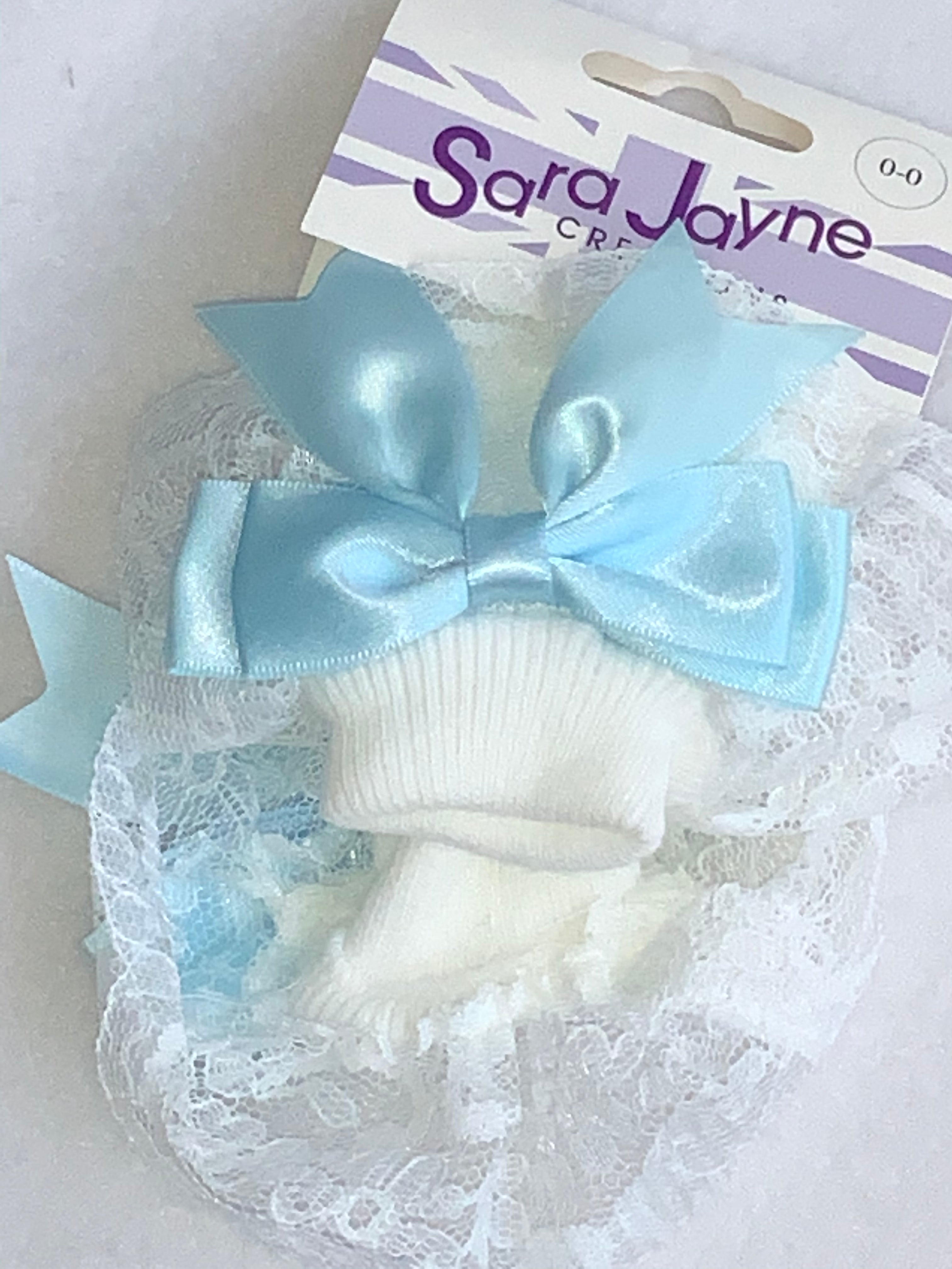 Frilly socks      g156