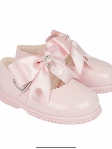 Pink hard soled Baby pods     G191