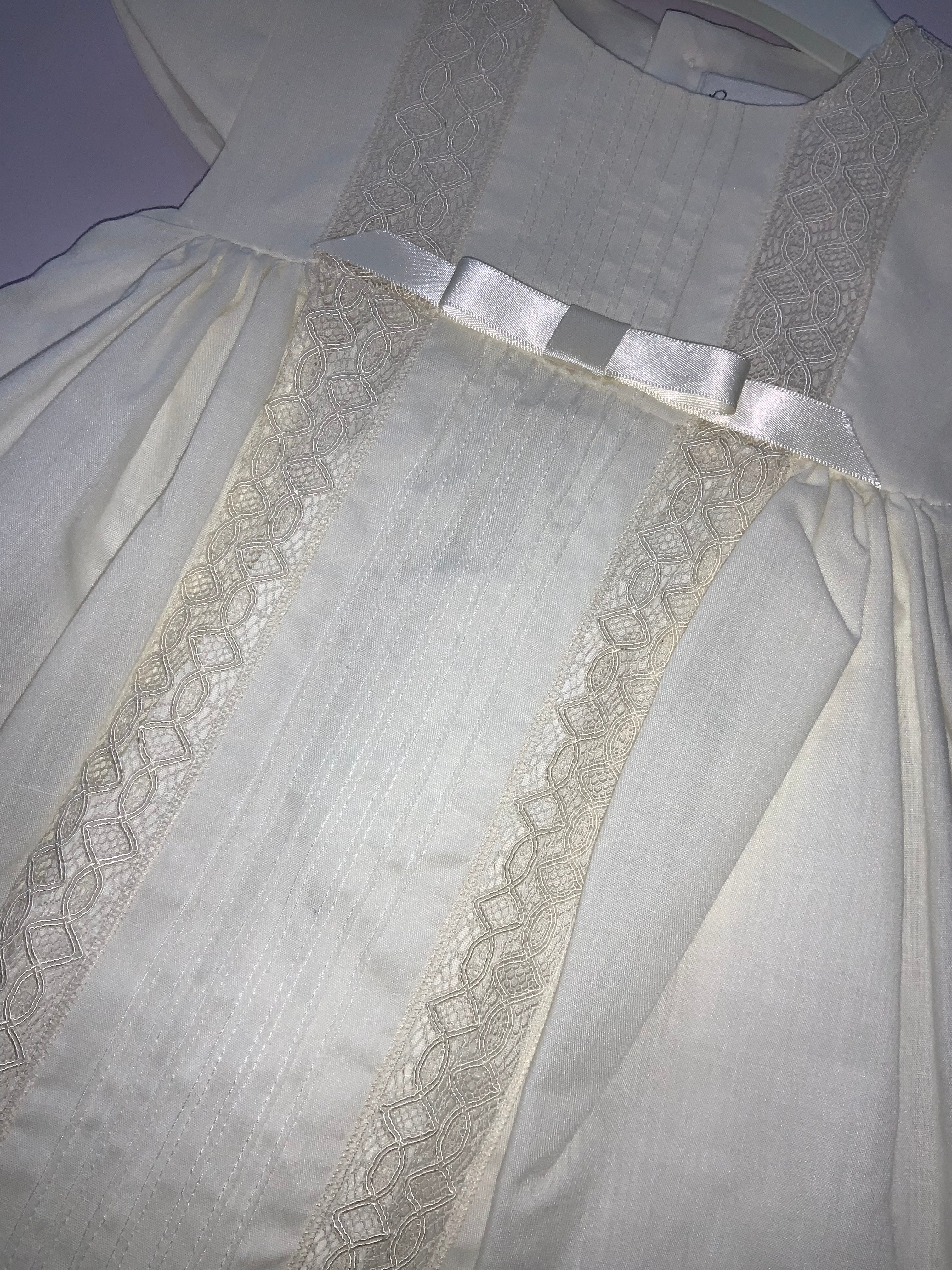 Girls Christening dress.        114