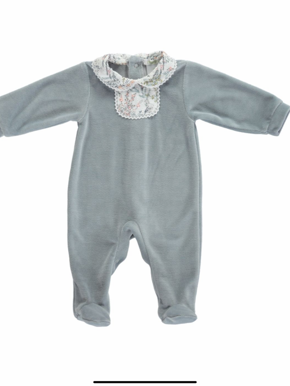 Deolinda Babygro/onesie.      0921603