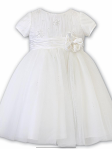 Christening dress.    06221127