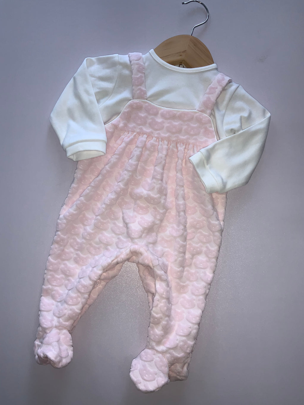 Deolinda onsie/babygro.          0921601