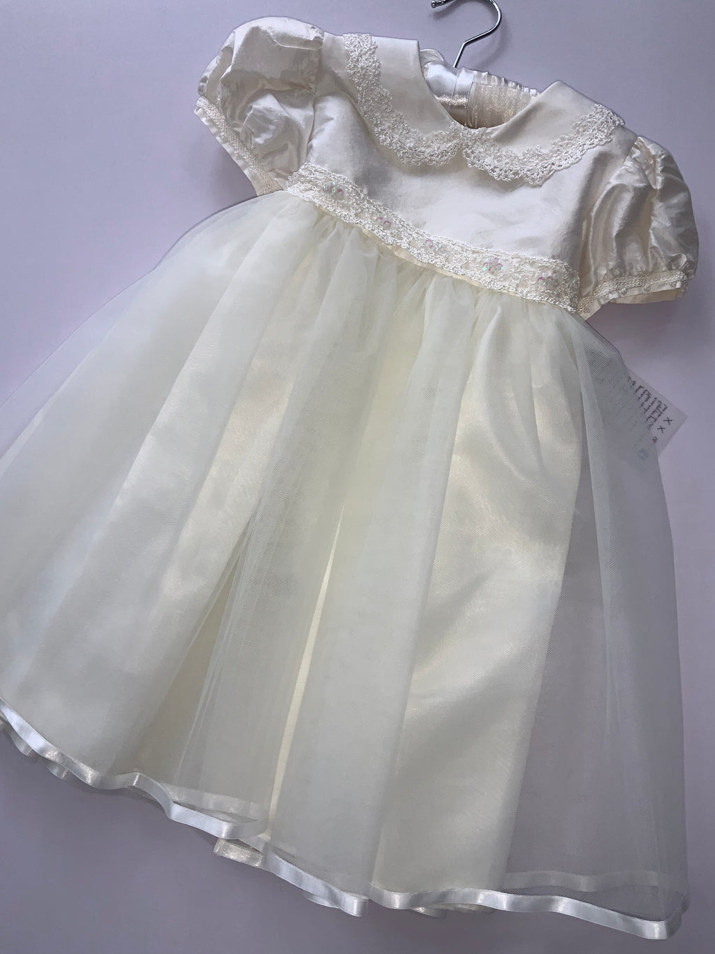 Christening dress.           0821475