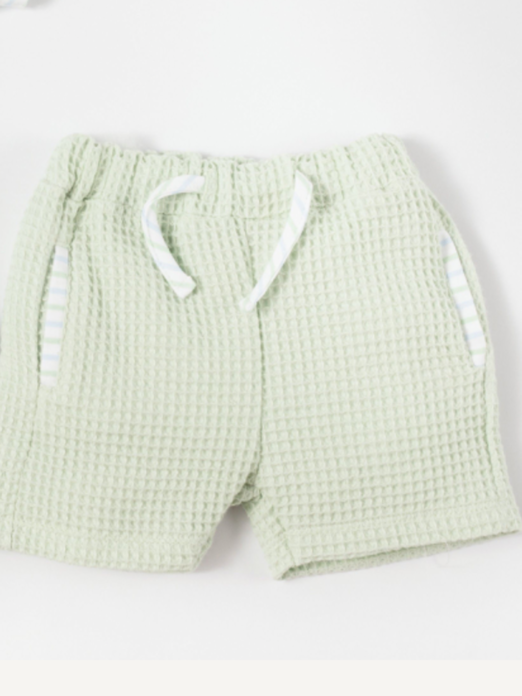 Deolinda boys set.        0222898